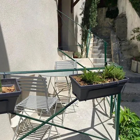 Au Village Yourhosthelper 아파트 빌뇌브루베
